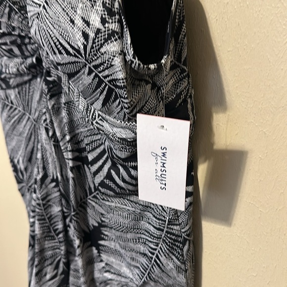 Swimsuits For All‎ One Piece size 22 - Picture 5 of 8